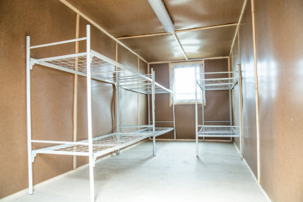 Бытовка-вагончик жилая для строителей