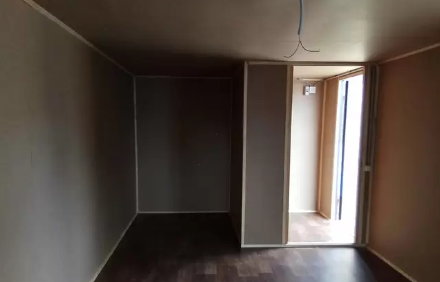 Бытовка БК-1 пластиковое окно, железная дверь Бытовка БК-1 пластиковое окно, железная дверь