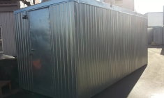 Вагончик металлический, вход с торца